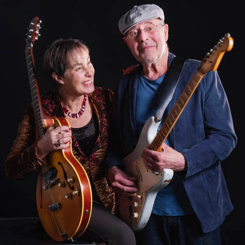 MUZIEK: Mal-o- Maniacs met Memory Lane